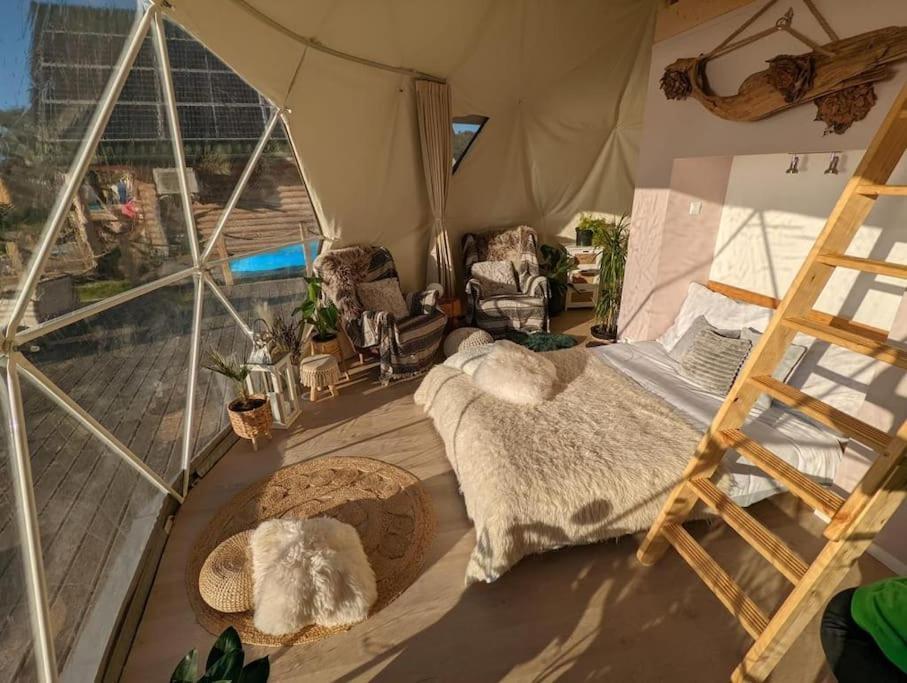 Hotel Beautiful Located Dome à Wapnica  Extérieur photo
